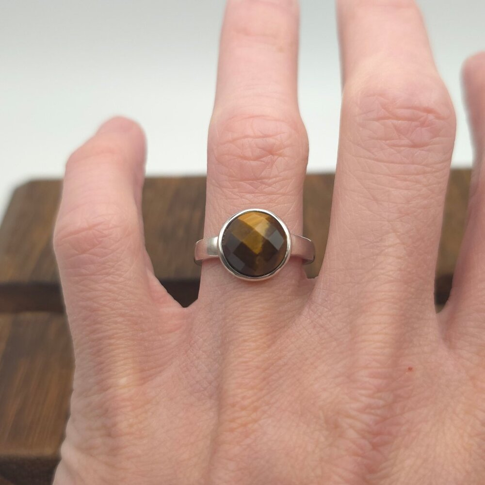 Size 7 925 Sterling Silver Cool Faceted Tiger's Eye Stone Ring